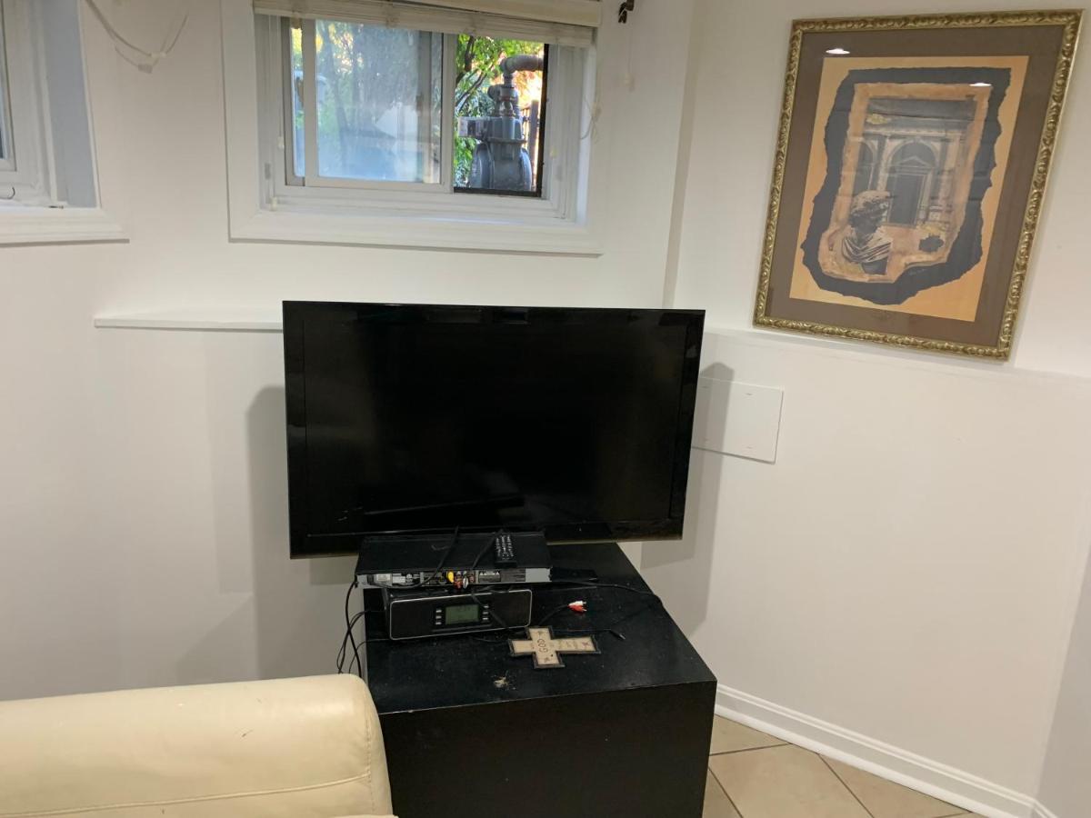 Renovated English Basement 2Bdrm Home Near Metro Washington Eksteriør billede