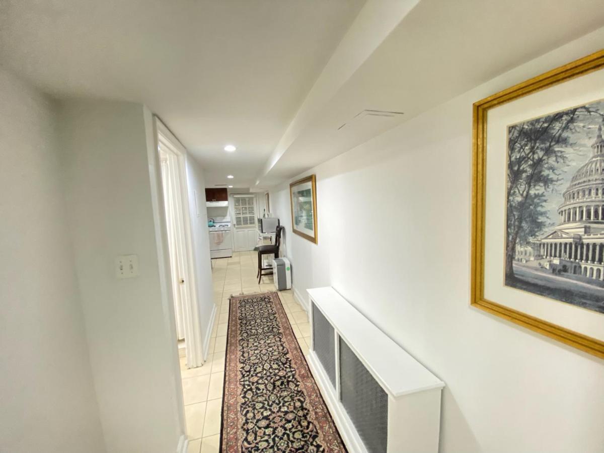 Renovated English Basement 2Bdrm Home Near Metro Washington Eksteriør billede